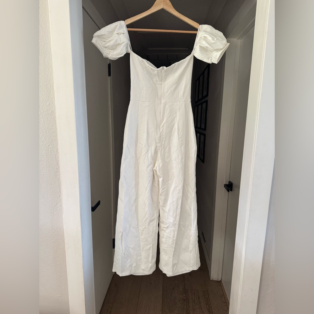 Lulus Impress Release White Off-the-Shoulder Puff Sleeve Jumpsuit Sz S NEW - Picture 7 of 9
